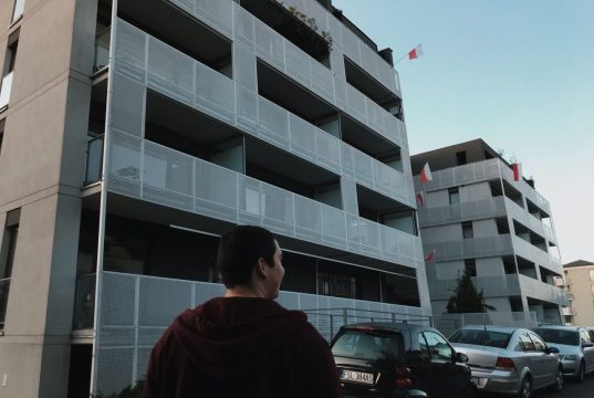 Sprzedaż mieszkania krok po kroku: od wyceny do aktu notarialnego